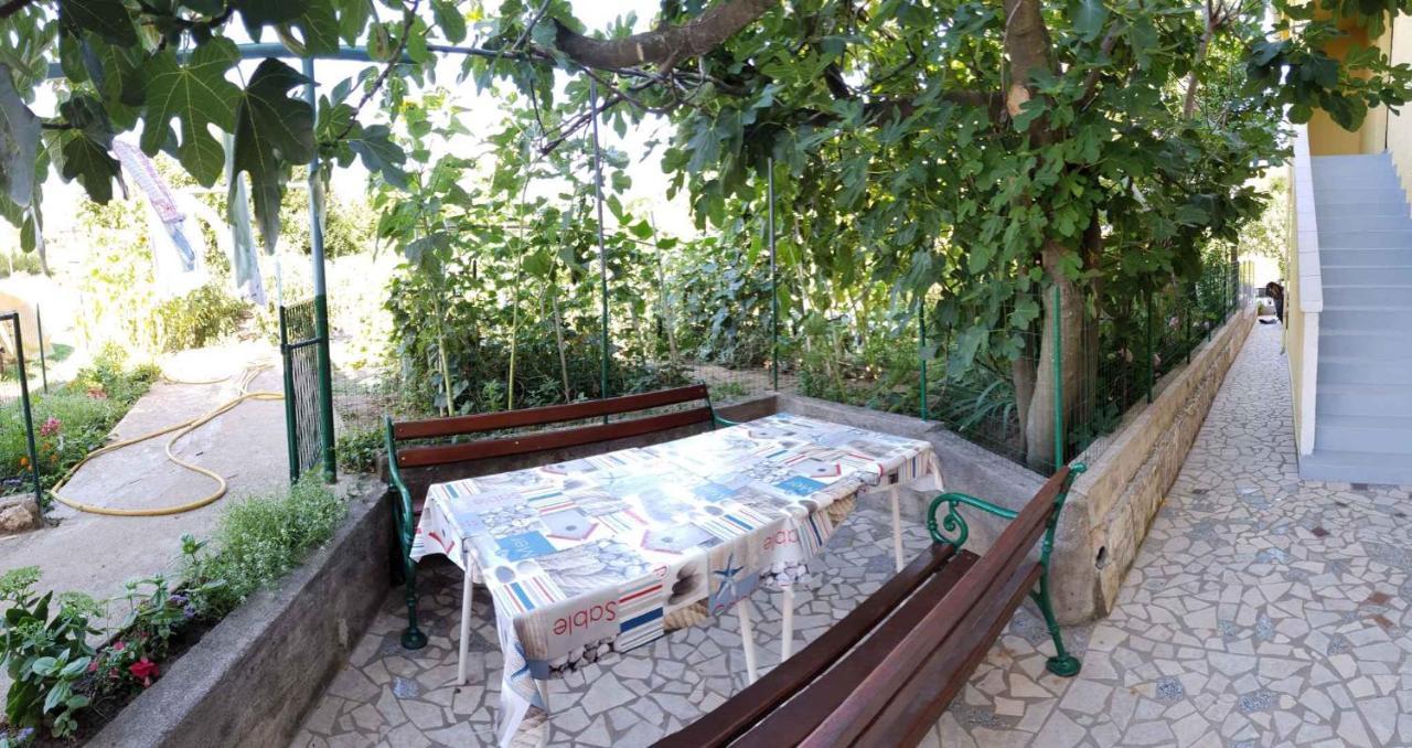 Apartment Lopar 15 Екстериор снимка