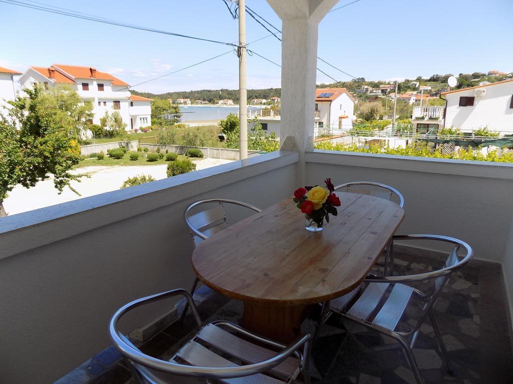 Apartment Lopar 15 Екстериор снимка